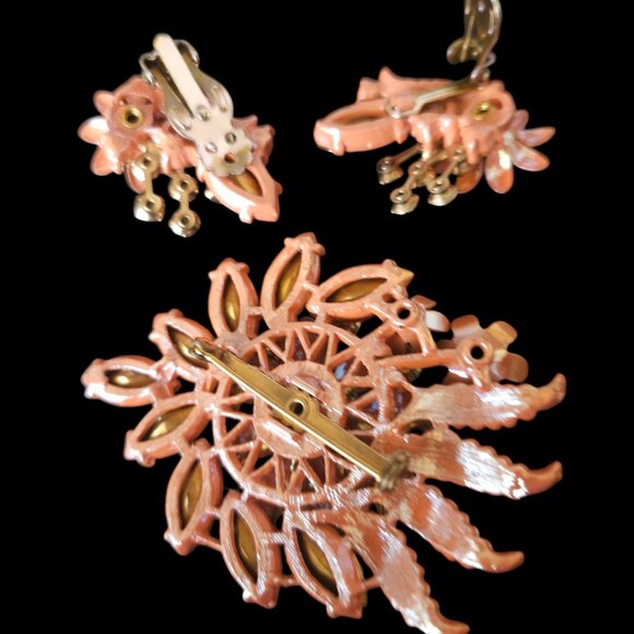 Vintage Peach Enamel & Orange Rhinestone Flower Brooch & Earring Set - Picture 9 of 9